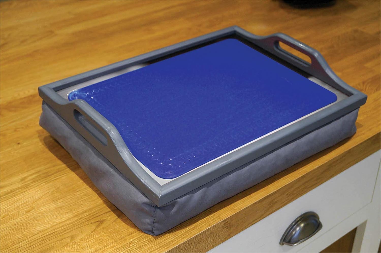 Aidapt Blue Anti-Slip Heat Resistant Silicone Table Mat 350 x 250mm - VM985ABB
