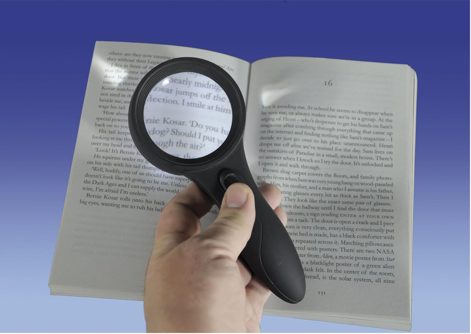 Aidapt 4X 400% Handheld Magnifying Glass with LED Lights