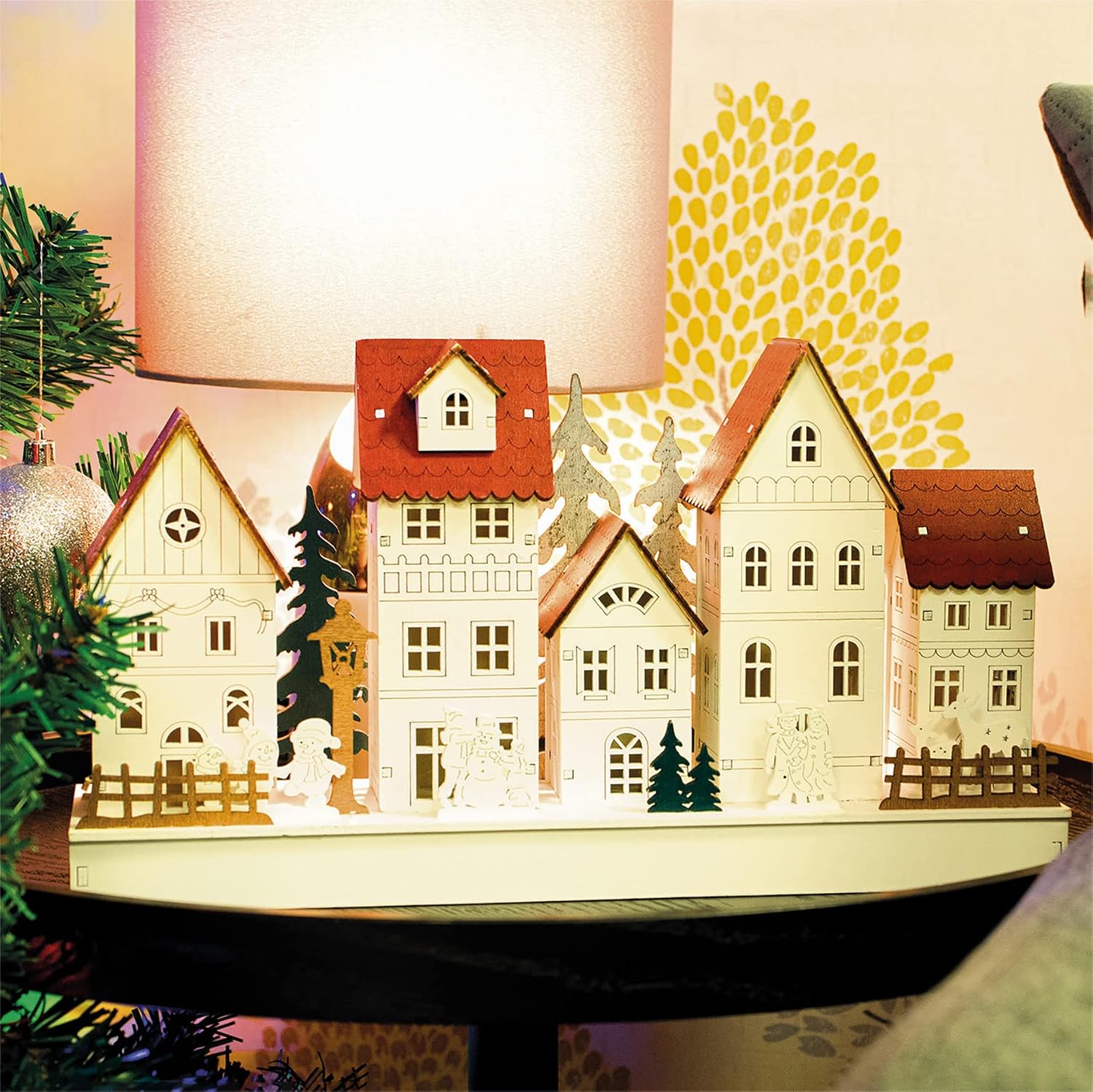 St Helens Home & Garden Battery Powered Wooden Light Up Festive Scene - GH962