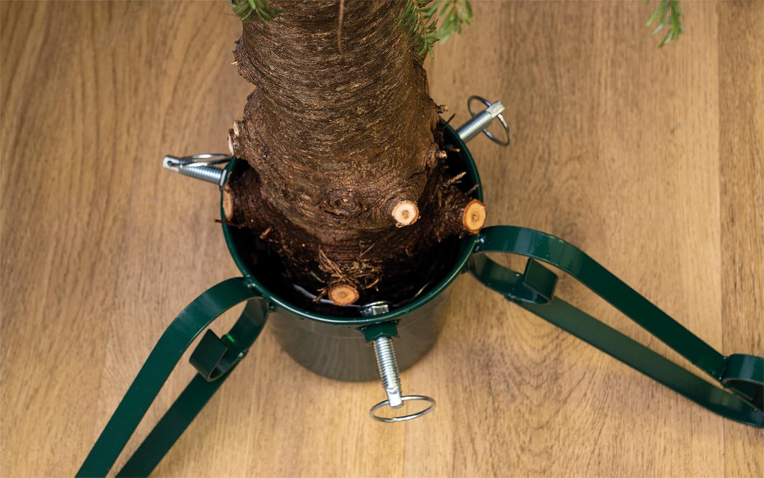 St Helens Home & Garden Traditional Christmas Tree Stand with Water Tank - GH998