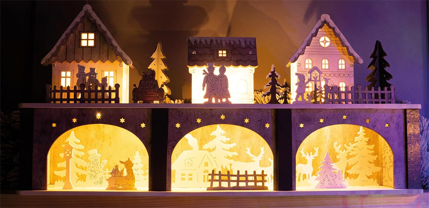 St Helens Home & Garden Battery Powered Wooden Light Up Festive Scene - GH961