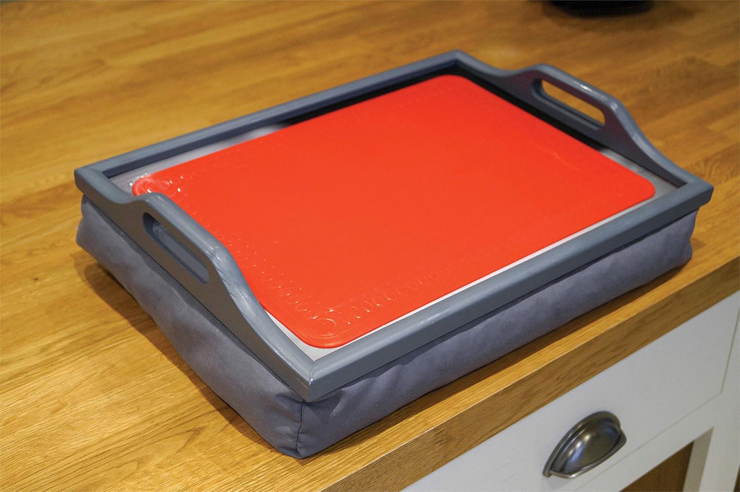 Aidapt Red Anti-Slip Heat Resistant Silicone Table Mat 350 x 250mm - VM985ABR