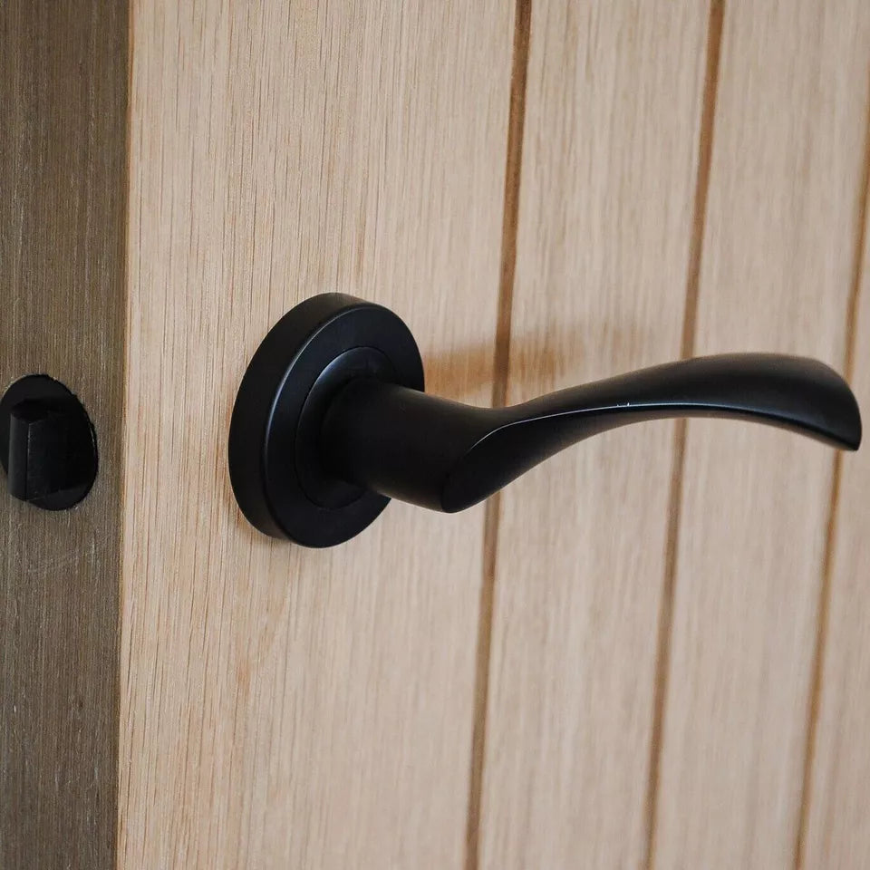 Twirl Lever on Rose Door Handle in Matt Black Finish