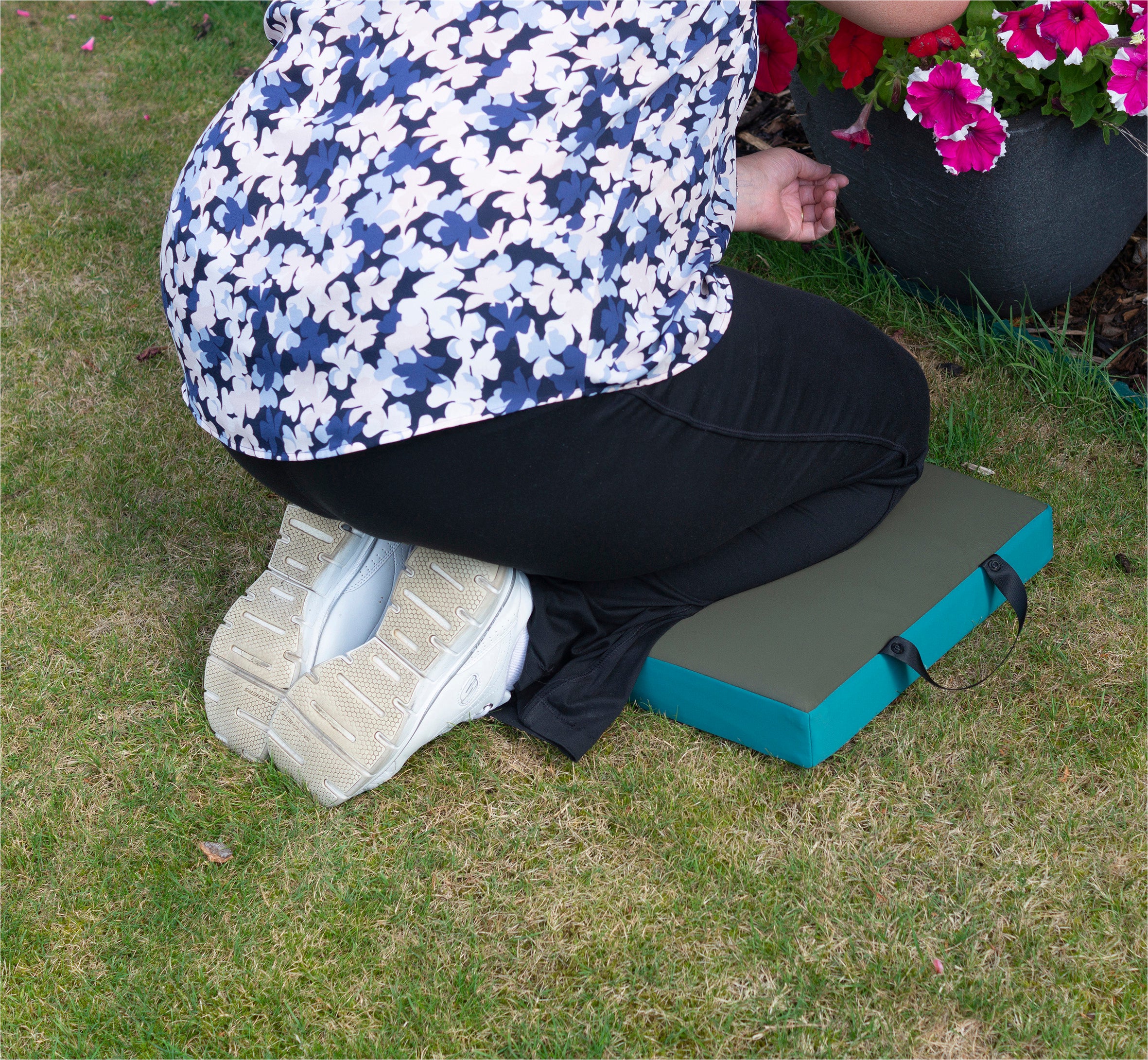 Water Resistant Memory Foam Folding Kneeler Cushion - VL131