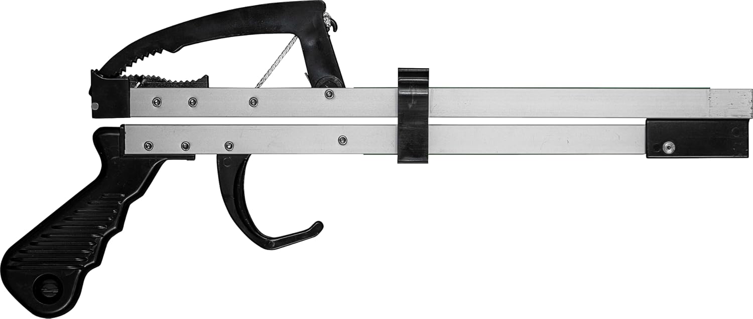 Aidapt 32 Inch Folding Reacher Grabber With Magnetic Tip - VM901B