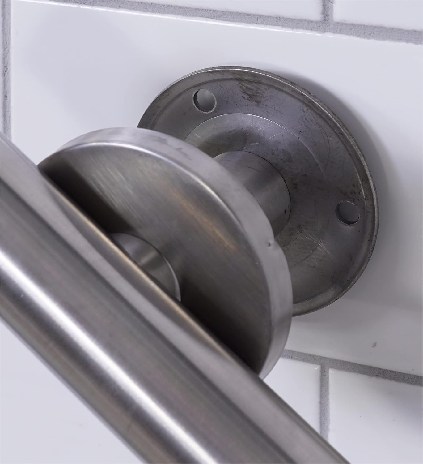 Aidapt Stainless Steel Curved Bathroom Grab Bar Brushed Steel Safety Handle