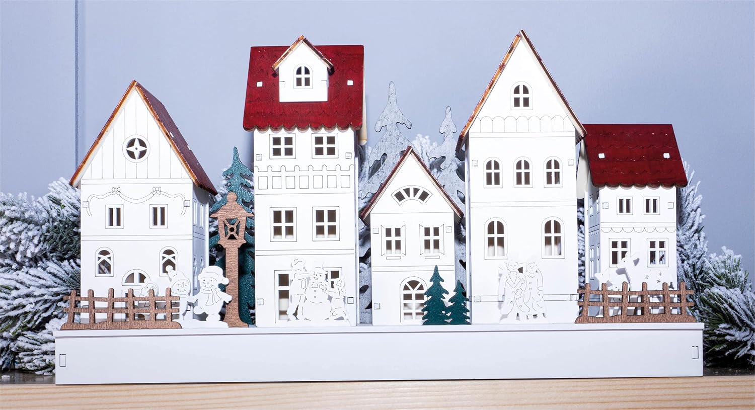 St Helens Home & Garden Battery Powered Wooden Light Up Festive Scene - GH962