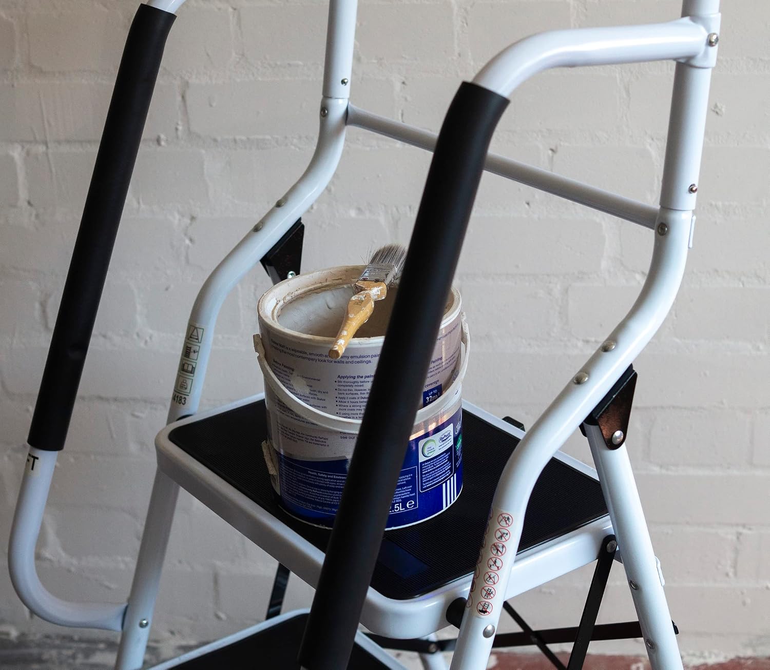 Step Stool with Handrail