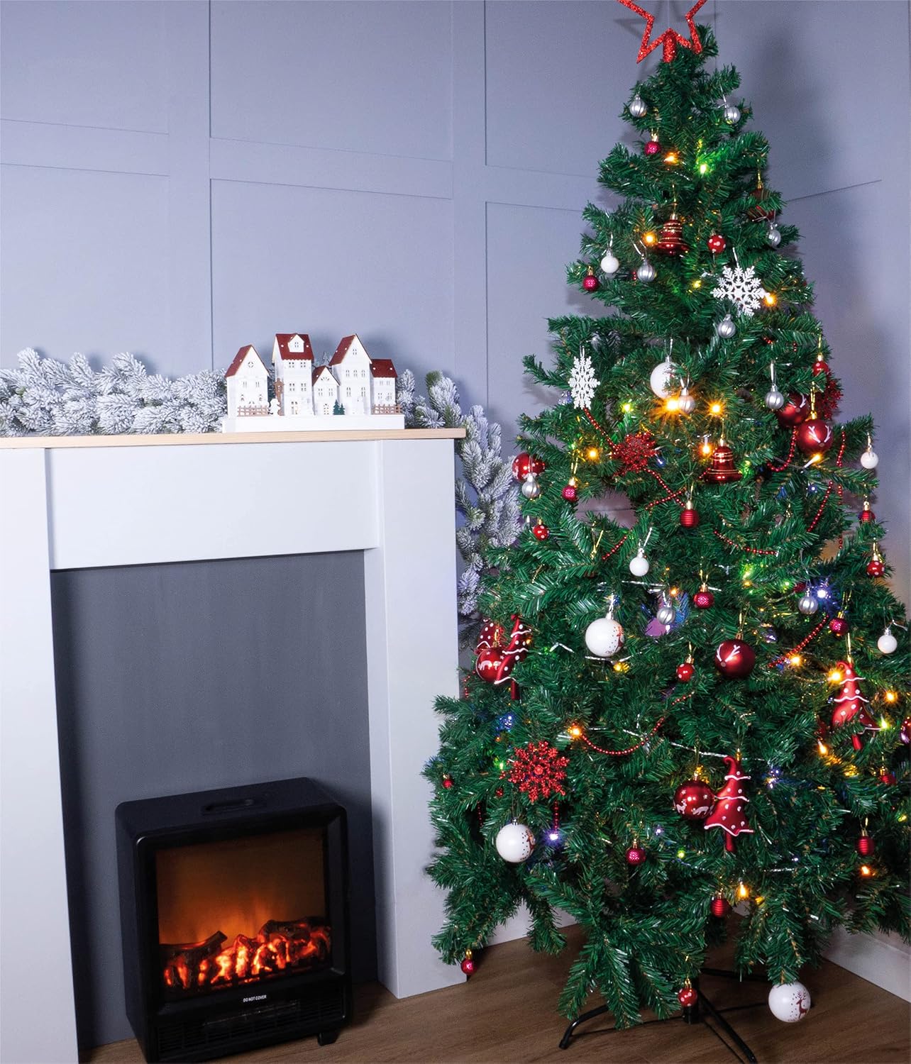 St Helens Home & Garden Battery Powered Wooden Light Up Festive Scene - GH962
