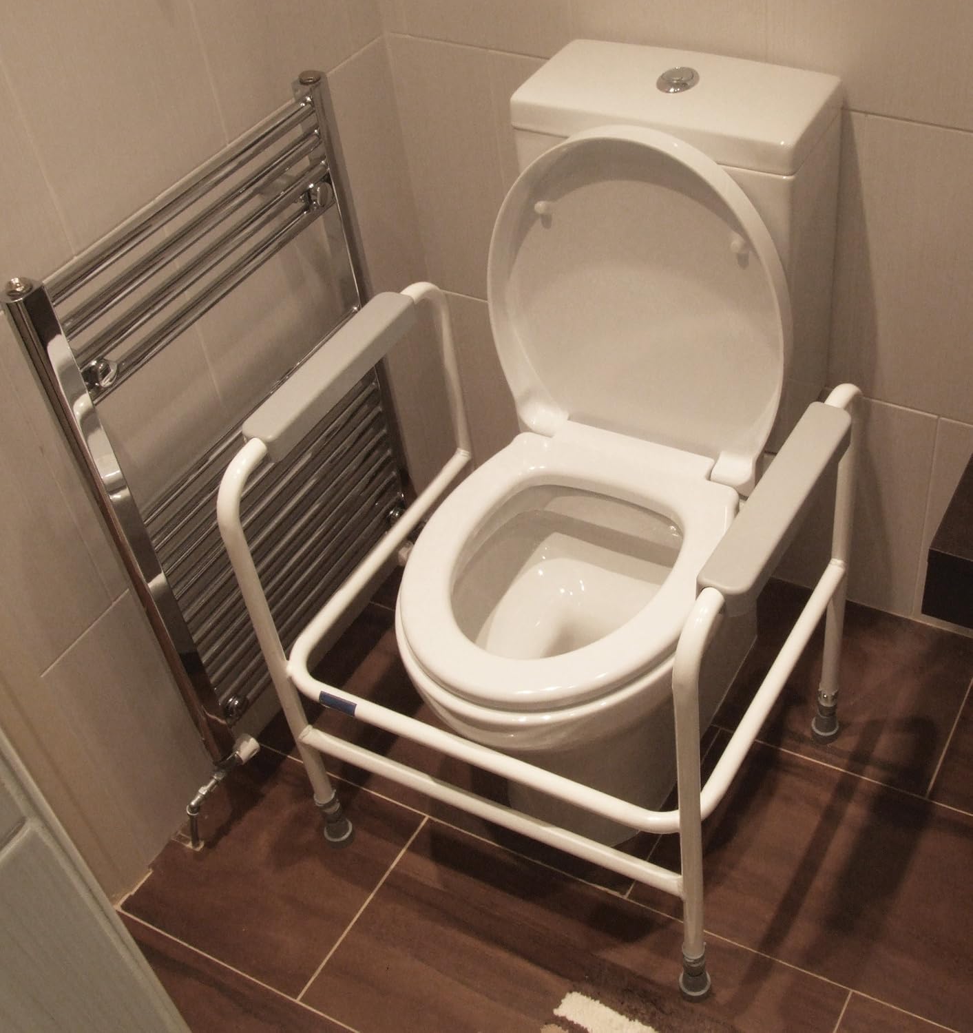 Aidapt Free Standing Toilet Safety Frame Height Adjustable - VR205
