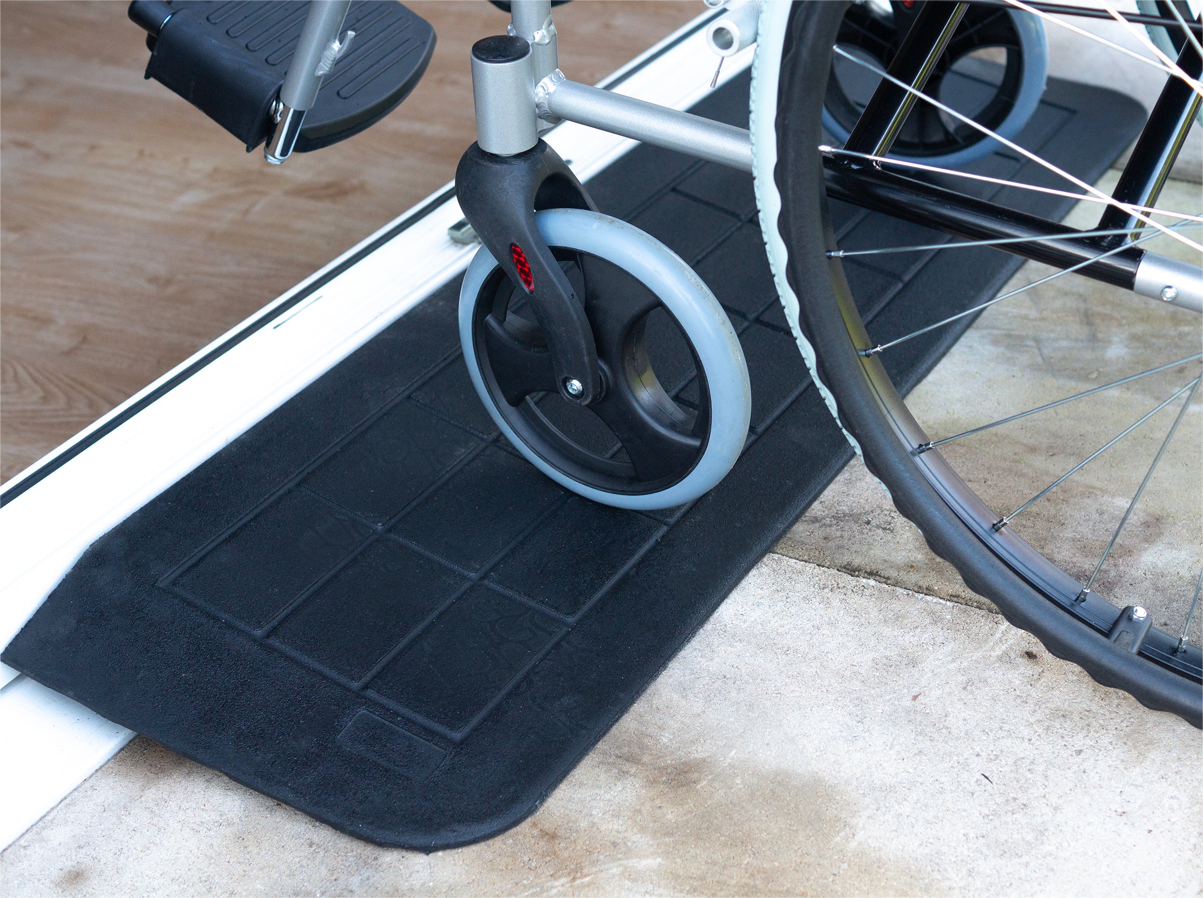 Easy Edge Threshold Rubber Ramp - VA144C