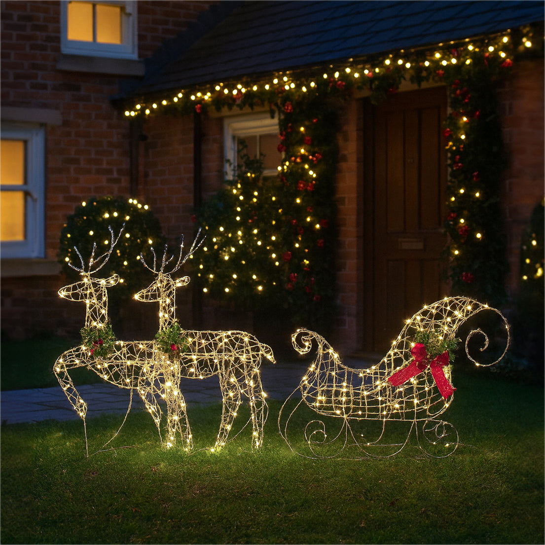 Xmas Haus Outdoor 2D LED Deer & Sledge Christmas Holiday Festive Decoration Set