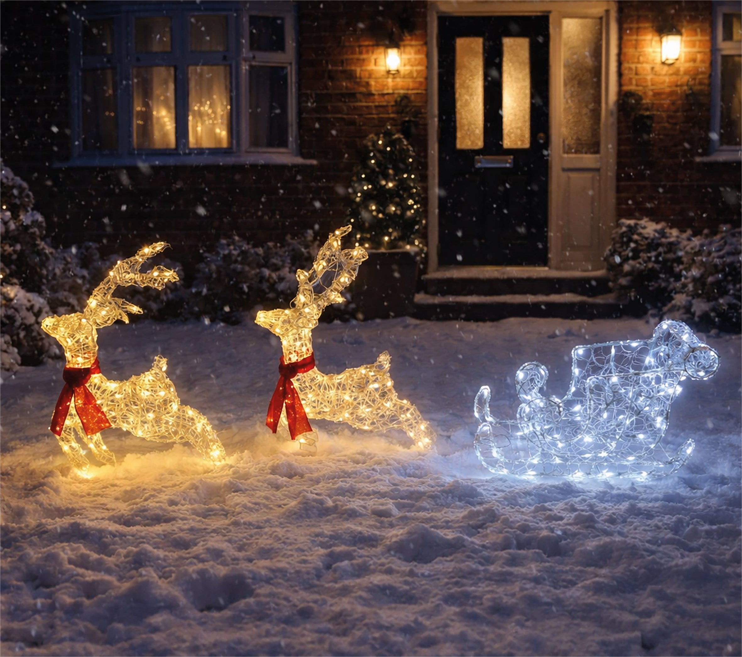 Xmas Haus Soft Acrylic LED Deer and Sleigh Outdoor Christmas Decoration With Timer