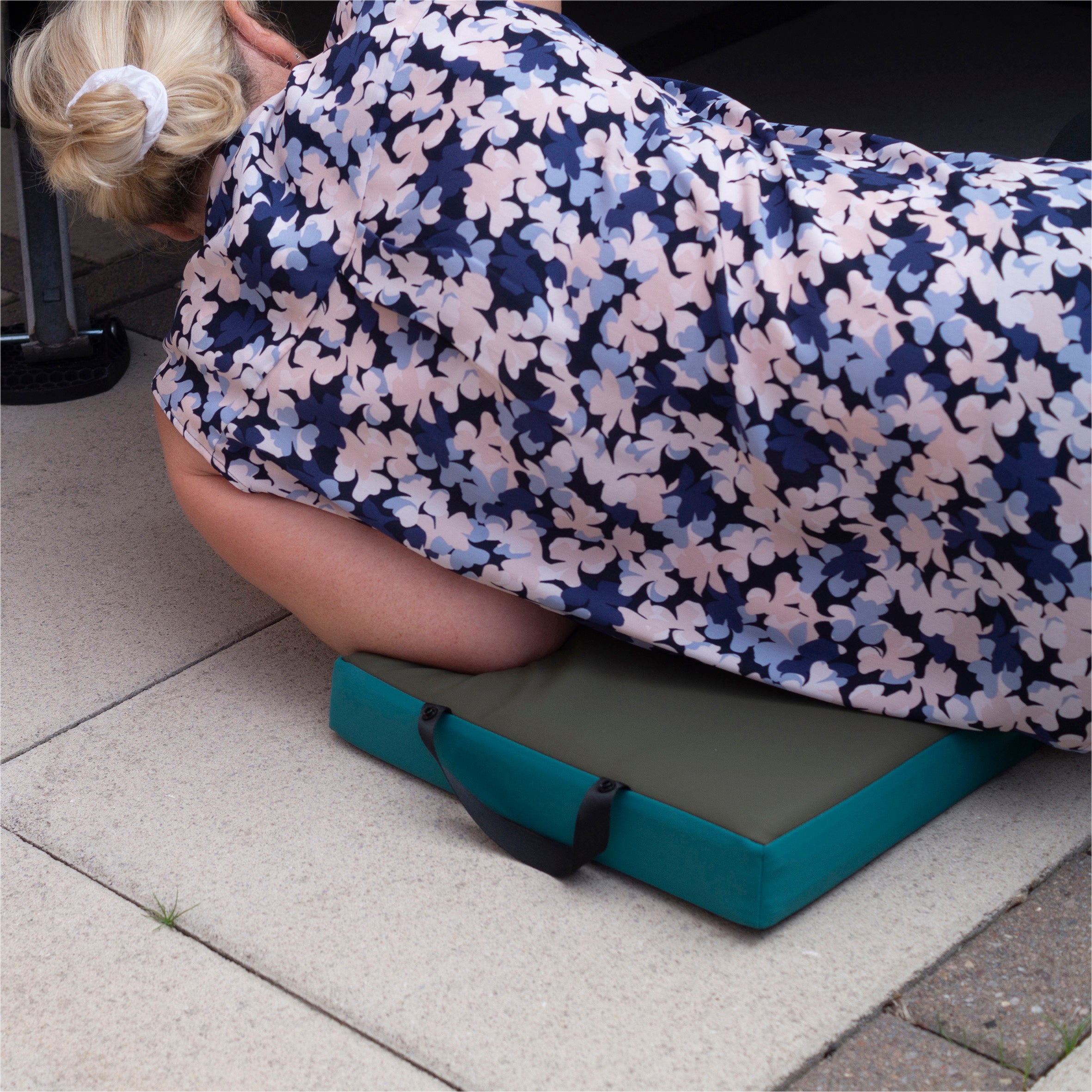 Water Resistant Memory Foam Folding Kneeler Cushion - VL131