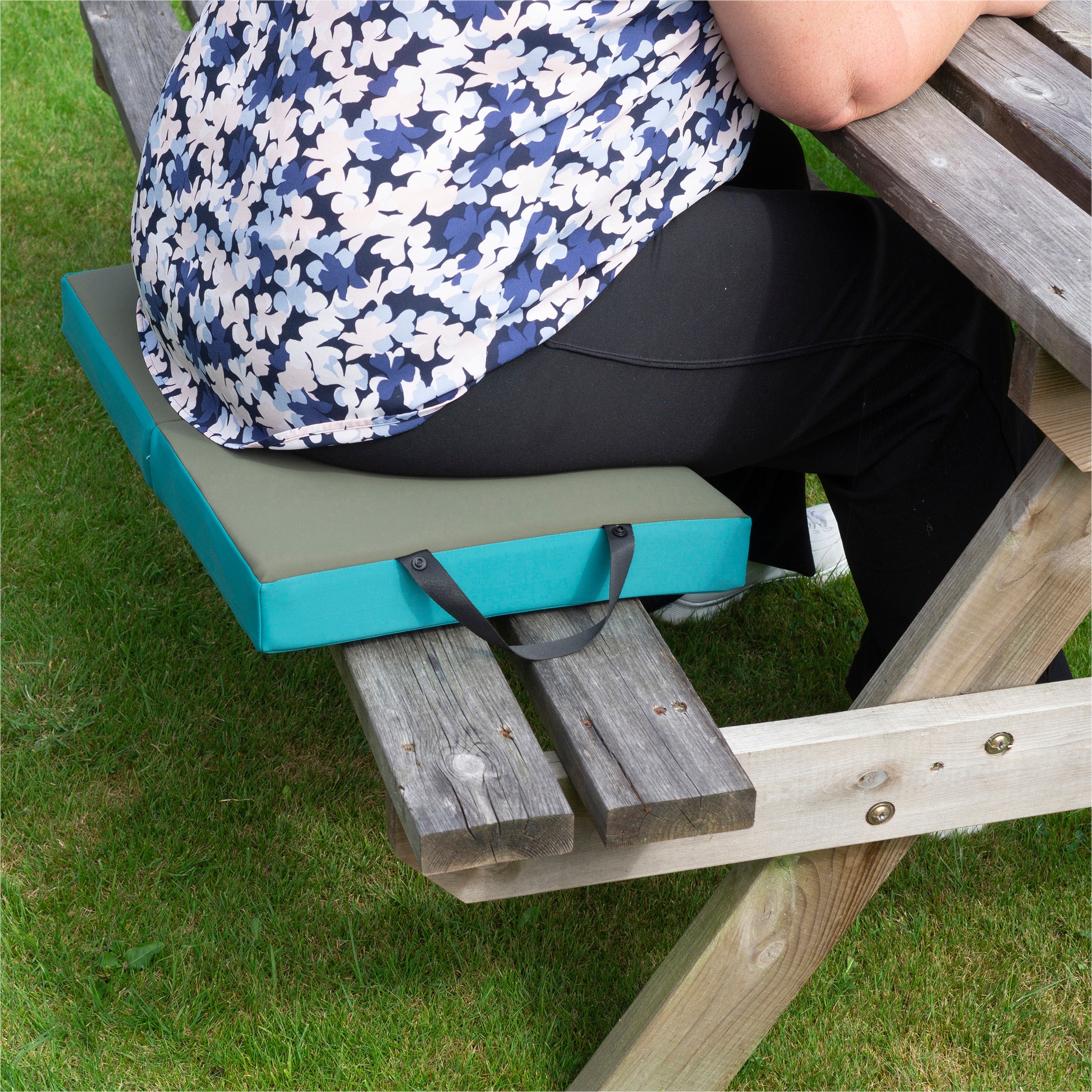 Water Resistant Memory Foam Folding Kneeler Cushion - VL131